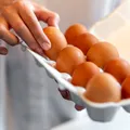 Ouăle pe care nu trebuie să le cumperi niciodată. La ce să fii atent când mergi în supermarket