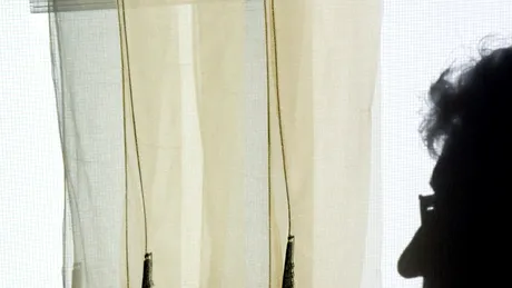 Au trecut 83 de ani de când s-au inventat dresurile, cea mai importantă piesă vestimentară în garderoba femeilor