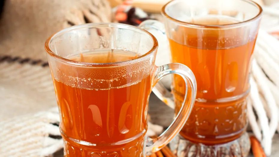 Vinul de miere – „antibioticul” natural din antichitate, preparat cu doar trei ingrediente