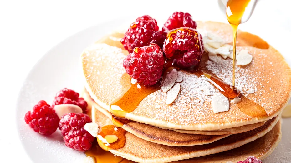 Clătite la sticlă, cea mai rapidă și mai delicioasă rețetă. Micuții tăi se vor linge pe degete!