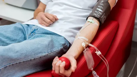 Doar 1,7% dintre români donează sânge regulat. Ce beneficii primesc donatorii în 2026 și cine poate dona?