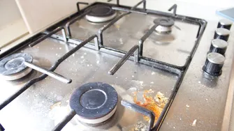 Cum cureți corect butoanele aragazului și ale cuptorului
