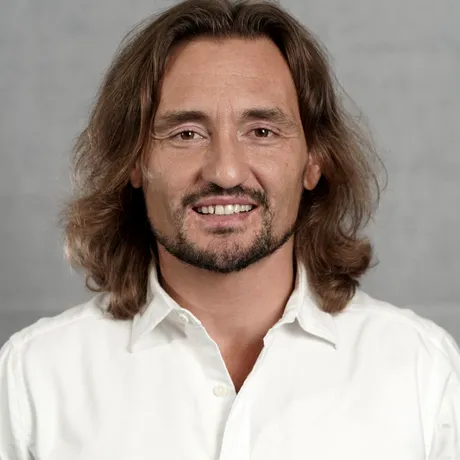 Doctor Cezar îți arată cum să folosești HUAWEI WATCH D pentru a-ți monitoriza sănătatea inimii (P)