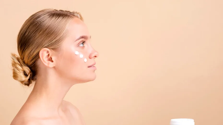 Produsele potrivite pentru îngrijirea tenului (P)