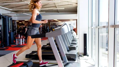 (P) Cardio de intensitate redusă: care este cel mai sigur tip de sport pentru început