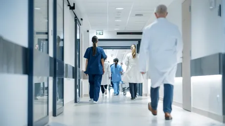 Alertă sanitară: O infecție fungică periculoasă se răspândește în spitalele din Europa. România, printre cele mai afectate