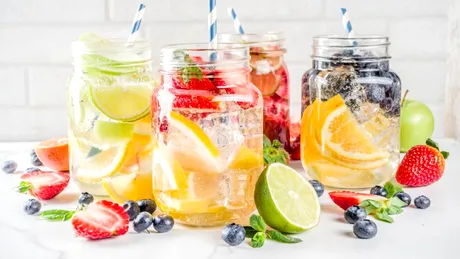 10 rețete de limonadă cu fructe - ușor de preparat, răcoritoare, pline de vitamine!