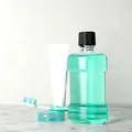 De ce să nu folosești pasta de dinți și apa de gură în același timp. Avertismentul făcut de medicii dentiști