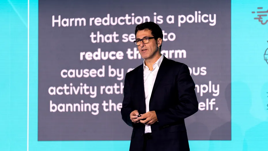 Philip Morris România participă la inițiativa globală IQOS Together X, de la Atena