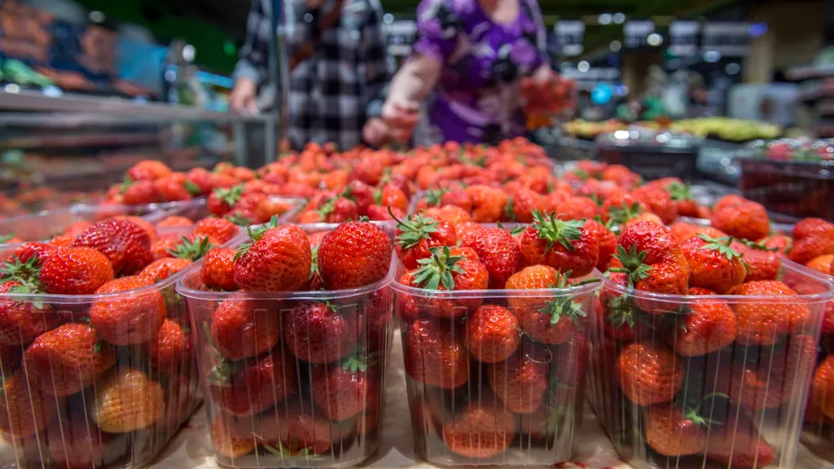 Căpșuni infectate cu hepatita A: Cum le recunoști la raft pe cele cu risc mare de contaminare