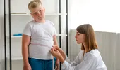 Motivul pentru care copiii ajung la obezitate și depresie. Semnele la care părinții trebuie să fie atenți