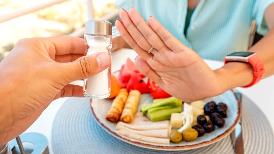 Patru categorii de alimente de evitat pentru a reduce tensiunea arterială