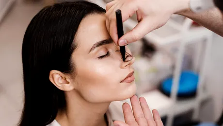 Rinoplastia - Tipuri, beneficii, complicații și recuperare după intervenție