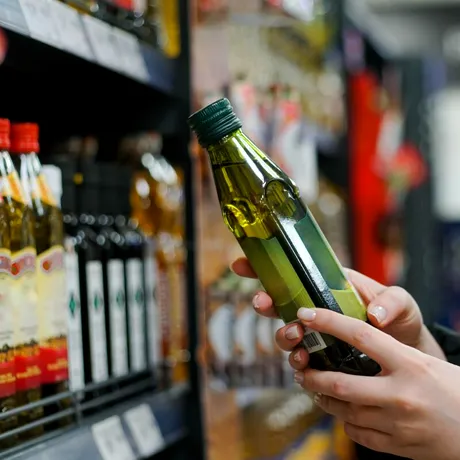 Experții au verificat 25 de uleiuri de măsline! Doar două sunt considerate bune pentru consum