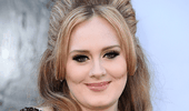 Secretul lui Adele pe covorul roşu: corsetul care defineşte şi modelează silueta