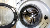 Truc simplu pentru o mașină de spălat curată. Soluțiile naturale care elimină mucegaiul și mirosurile neplăcute