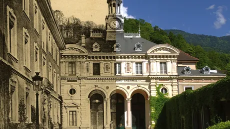 Uriage-les-Bains, stațiunea și apa vindecătoare din Alpii Francezi