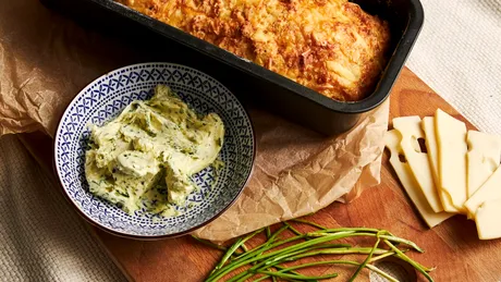 Pâinea proteică, gata în mai puțin de o oră. E sățioasă și nutritivă!