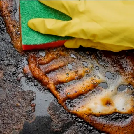 Cum să scapi rapid de grăsimea din cuptor. Ai nevoie de două ingrediente din casă