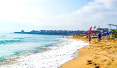 Bacteria „care distruge țesuturile” se extinde în Marea Neagră. Specialiștii avertizează asupra riscurilor pentru turiști