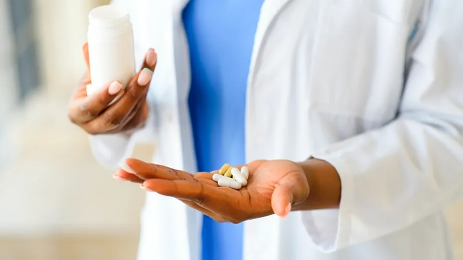 Farmaciile din România pot elibera antibiotice fără rețetă pentru 48 de ore, conform unui nou ghid oficial