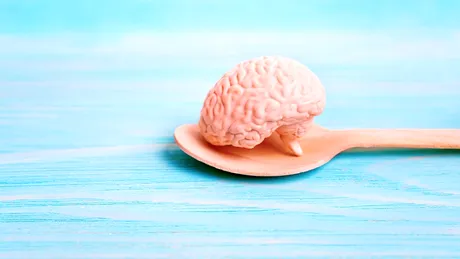 Cele mai eficiente diete care te apără de Alzheimer și demență