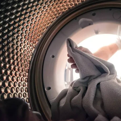 Se spală sau nu rufe pe 27 octombrie 2025? Astăzi e sărbătorit Sfântul Cuvios Dimitrie Basarabov