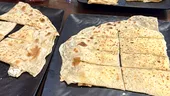 Rețetă gozleme, celebra plăcintă turcească. Umplutură de cartofi, spanac sau brânză