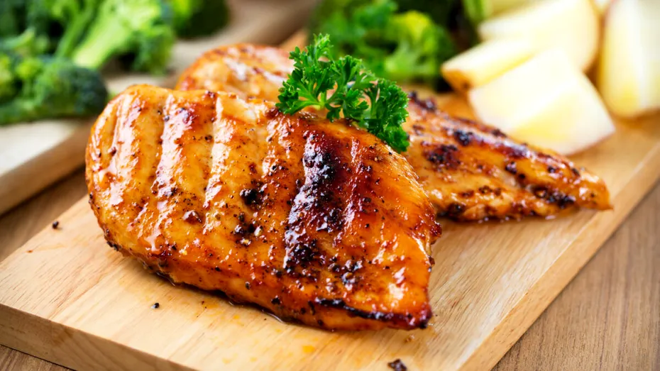 Cele mai sănătoase și cele mai nesănătoase garnituri pentru fripturi. Cum faci alegeri care îți susțin sănătatea