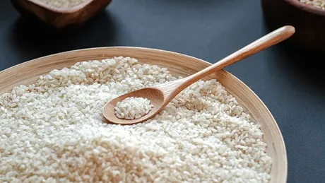 Trucul simplu care îți poate salva telefonul scăpat în apă. Ai nevoie de un singur ingredient din bucătărie