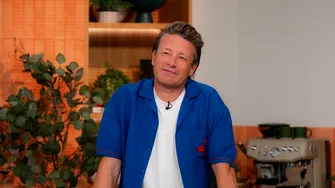 Jamie Oliver a slăbit 12 kilograme fără vreo dietă strictă. Alimentul pe care l-a scos din meniul său