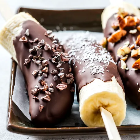 Desert răcoritor cu banane și biscuiți Oreo, fără coacere