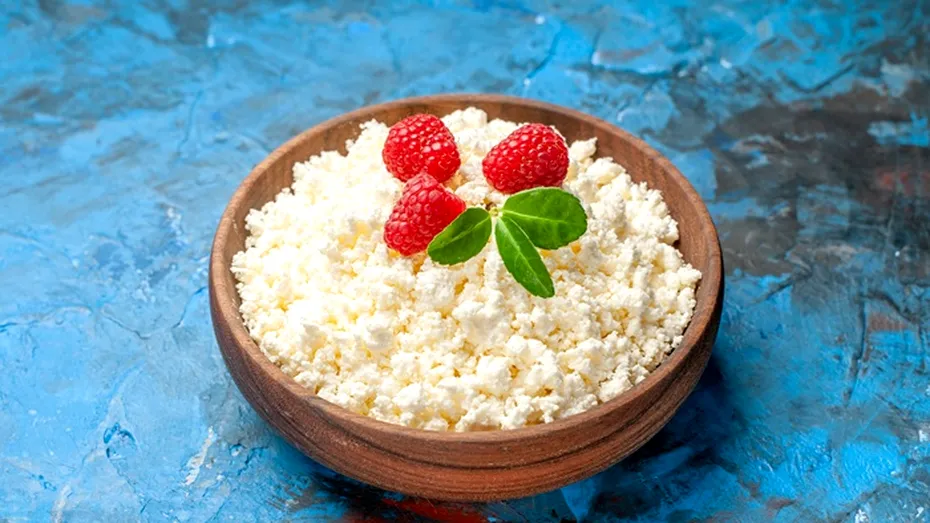 Brânza de vaci - gustarea delicioasă care cucerește internetul! Ce beneficii are pentru organism