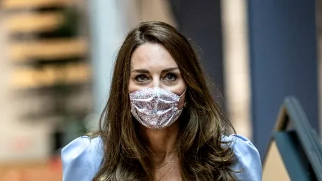 Kate Middleton, apariție ireproșabilă în ploaie, într-o rochie de 400 de dolari