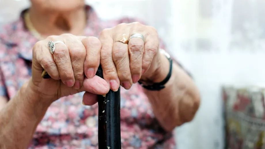 Schimbare majoră de la 1 iulie 2025! Vârsta de pensionare pentru femei crește cu jumătate de an