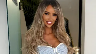 Cum arăta Bianca Drăgușanu când a apărut prima dată la tv, la emisiunea „Din Dragoste”. Nu avea nicio operație estetică / FOTO
