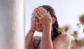 Ce se întâmplă dacă faci duș imediat după ce vii de la plajă. Greșeala pe care mulți o fac vara