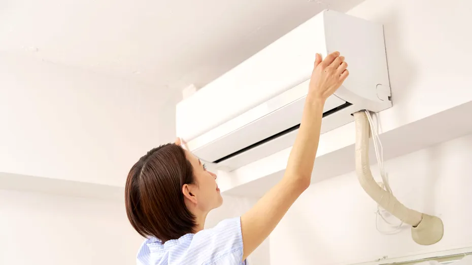 Proprietarii de apartamente riscă amenzi dacă nu respectă aceste reguli la instalarea aerului condiționat
