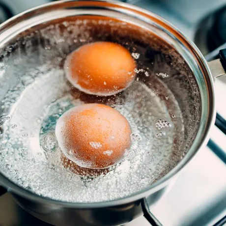 De ce să mănânci mai multe ouă după ce renunți la injecțiile Ozempic, Wegovy sau Mounjaro: explicația unui specialist în nutriție