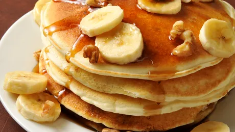 Clătite americane cu banane, FĂRĂ ZAHĂR! Rețeta din 3 ingrediente