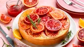 Tort întors cu citrice - piesa de rezistență care va impresiona musafirii de Revelion