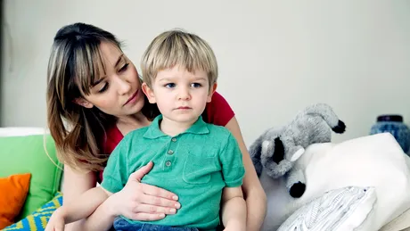 SEMNE că ficatul copilului e bolnav. De ce fac copiii ciroză hepatică