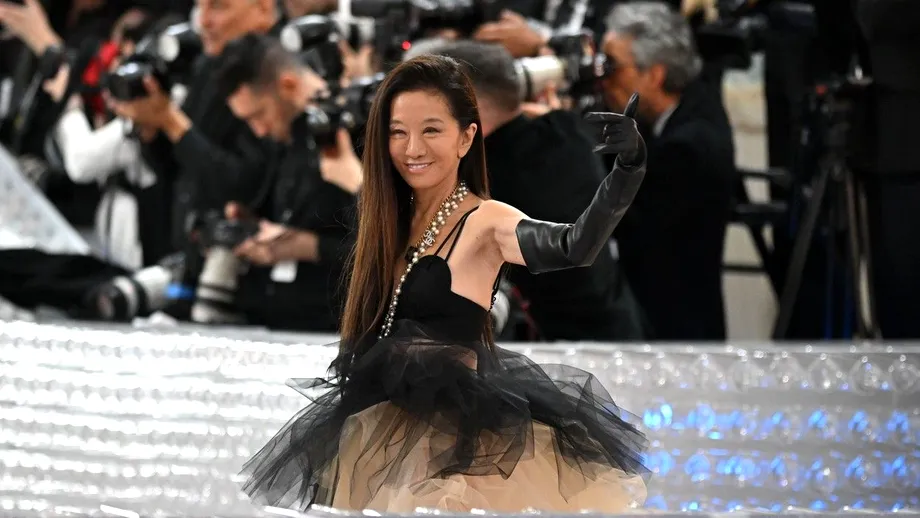 Declarațiile controversate ale creatoarei Vera Wang. Cum se menține în formă la 74 de ani: 