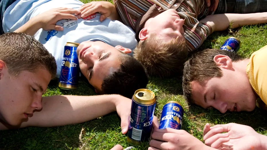 Ce se întâmplă dacă bei alcool pe timp de caniculă