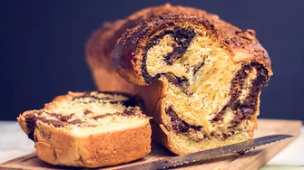 Cât costă un cozonac de Paște în 2026. Prețurile care îi surprind pe români