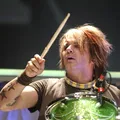 Bateristul trupei Poison a învins cancerul în stadiul IV! Ce tratament experimental l-a ajutat