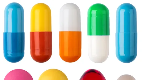 Mulţi români aleg singuri medicamente pentru afecţiuni minore. Câţi o fac însă corect? STUDIU