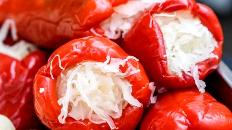 Gogoșari umpluți cu varză pentru iarnă. Rețeta tradițională pentru murături aromate