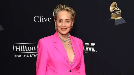 Sharon Stone, absolut fabuloasă la 65 de ani