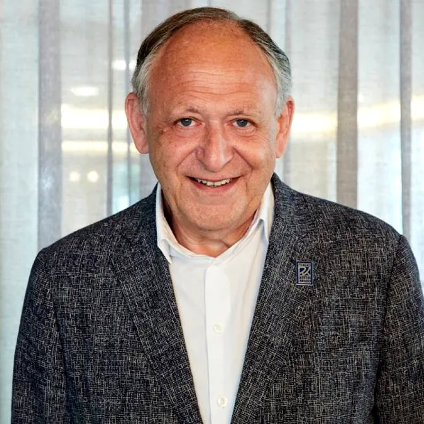 INTERVIU Prof. Dr. Christoph Zielinski, „pe urmele cancerului”: „Ideea că anumite cancere pot fi vindecate prin medicamente a devenit realitate”